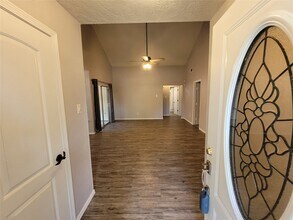 9843 Mill Shadow Dr in Houston, TX - Building Photo - Building Photo