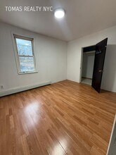 83 Maple Pl in Yonkers, NY - Building Photo - Building Photo