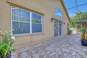 6817 Barnwell Dr in Boynton Beach, FL - Foto de edificio - Building Photo