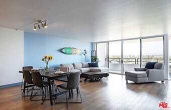 4316 Marina City Dr in Marina Del Rey, CA - Building Photo - Building Photo