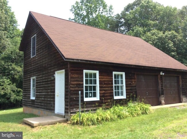 14639 Tower Rd in Unionville, VA - Foto de edificio - Building Photo
