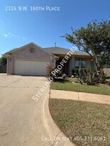 2324 NW 160th Pl in Edmond, OK - Building Photo