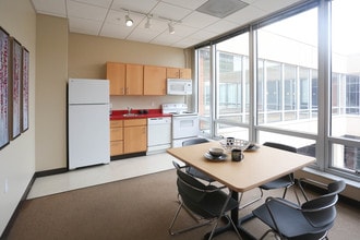 Icon in St. Louis, MO - Foto de edificio - Interior Photo