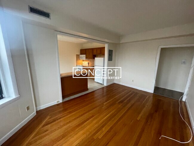 1131 Commonwealth Ave, Unit 7 in Boston, MA - Foto de edificio - Building Photo