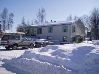 1404 W 45th Ave in Anchorage, AK - Building Photo