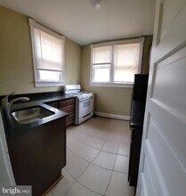 1107 Prince Edward St in Fredericksburg, VA - Foto de edificio - Building Photo