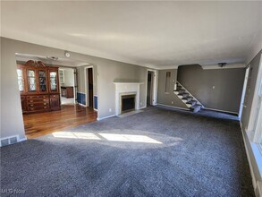 2320 Wrenford Rd in University Heights, OH - Building Photo - Building Photo