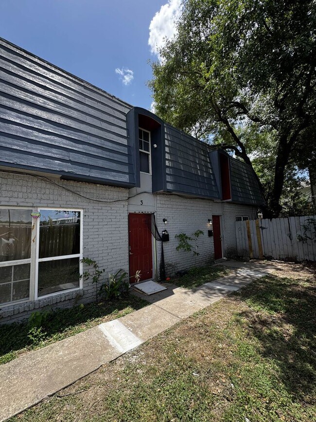 property at 5810 Wellington Dr