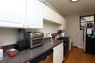 724 W Roscoe St in Chicago, IL - Building Photo - Building Photo