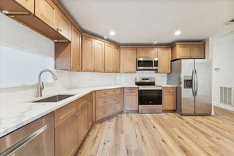 16710 Barkentine Ln in Friendswood, TX - Building Photo - Building Photo