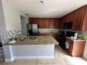 2510 Hassonite St in Kissimmee, FL - Building Photo - Building Photo