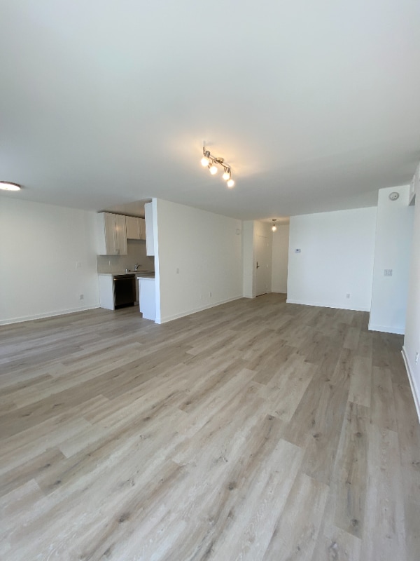 1849 S Bentley Ave in Los Angeles, CA - Building Photo - Building Photo