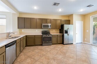 511 Redruth Dr in Las Vegas, NV - Building Photo - Building Photo