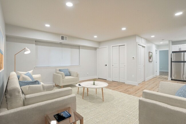 Park Glen Apartments in Glen Burnie, MD - Foto de edificio - Building Photo