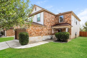 9850 Twinbear Creek in San Antonio, TX - Building Photo - Building Photo