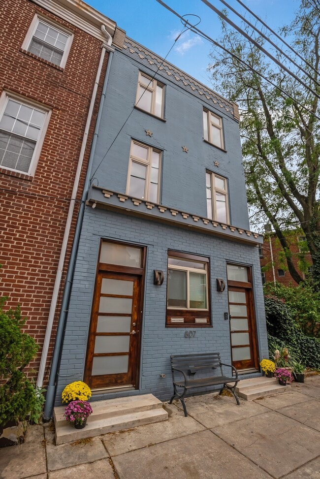 807 E Passyunk Ave, Unit 807 E Passyunk Ave