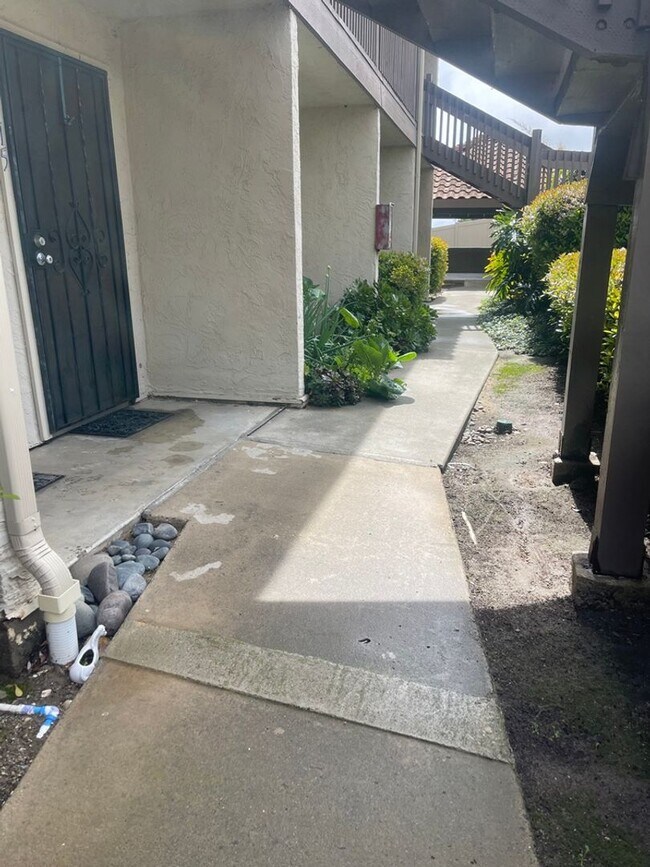 615 Vine St in Oceanside, CA - Building Photo - Building Photo