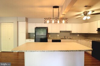 10106 Campus Way S-Unit -102-3B in Upper Marlboro, MD - Building Photo - Building Photo