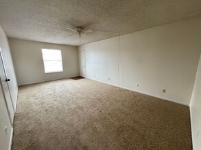 1004 Eastside Dr in Killeen, TX - Building Photo - Building Photo