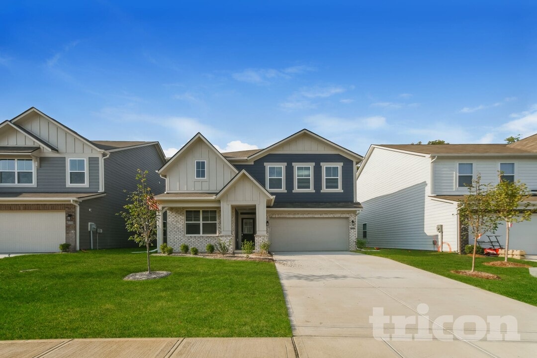 4628 W Mineral Ln in New Palestine, IN - Building Photo