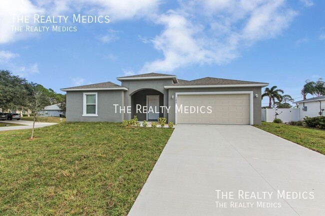 property at 1399 Medina Ave NW