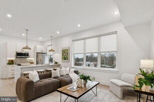 30 W Allens Ln, Unit 301 in Philadelphia, PA - Building Photo