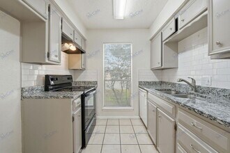 2728 Westchester Dr in Arlington, TX - Building Photo - Building Photo