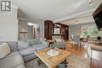 63 Crownhill St in Ottawa, ON - Building Photo - Building Photo