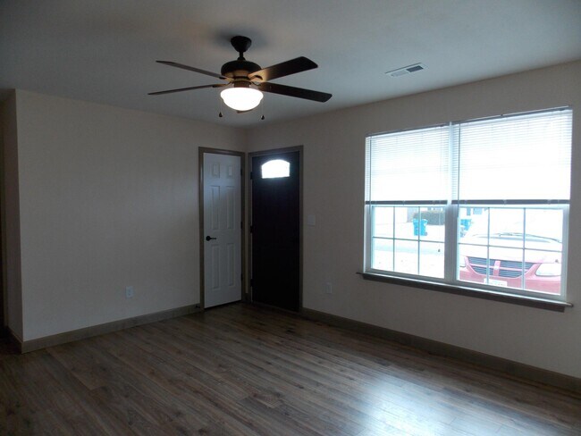 402 Red Bird St in Troy, IL - Building Photo - Building Photo