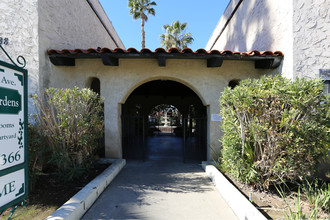 Magnolia Gardens in El Cajon, CA - Building Photo - Building Photo