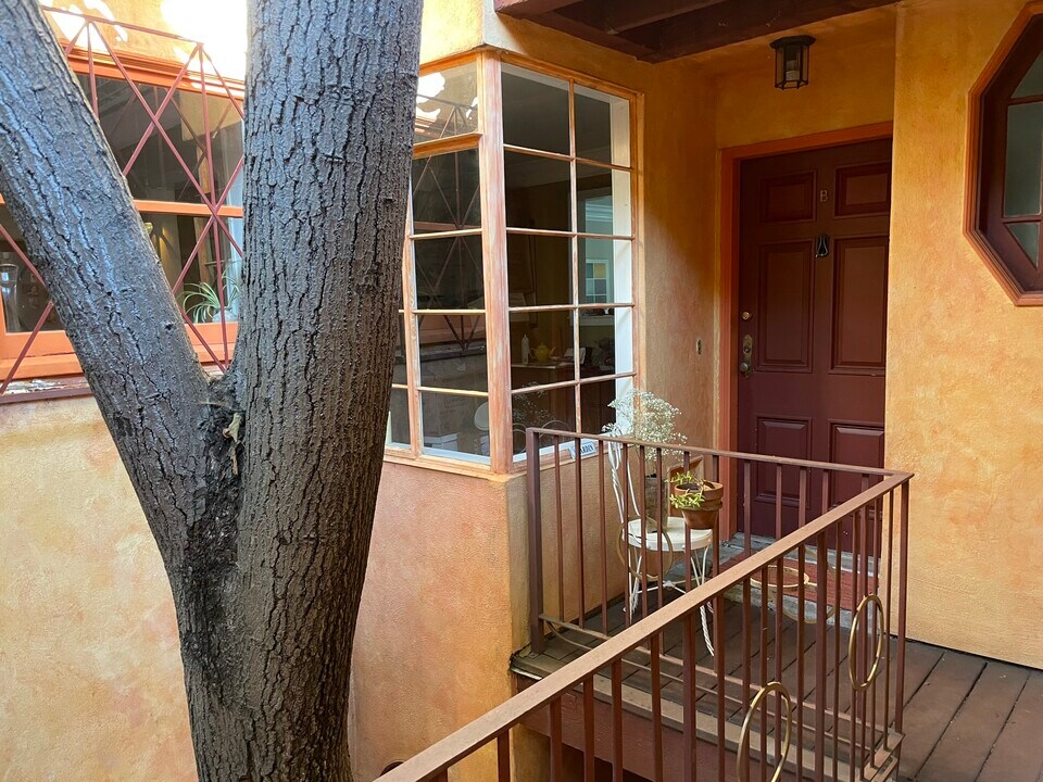 71 Sanchez St in San Francisco, CA - Building Photo