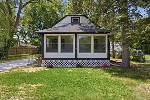 property at 17 N Midland Dr