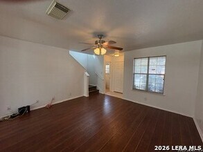 4962 Corian Springs Dr in San Antonio, TX - Building Photo - Building Photo