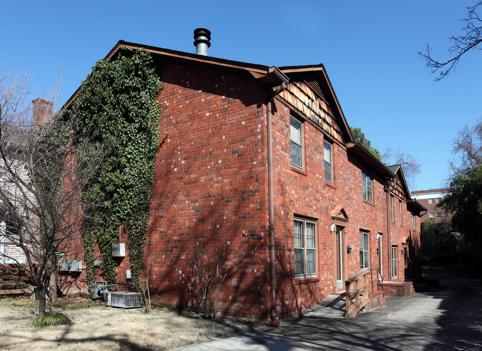 115 S Mendenhall St in Greensboro, NC - Building Photo