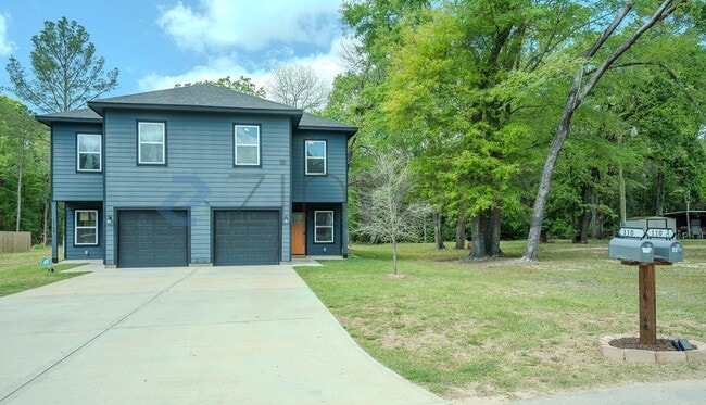 110 Turner St in Conroe, TX - Building Photo - Building Photo