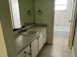 8810 W McNab Rd in Tamarac, FL - Building Photo - Building Photo