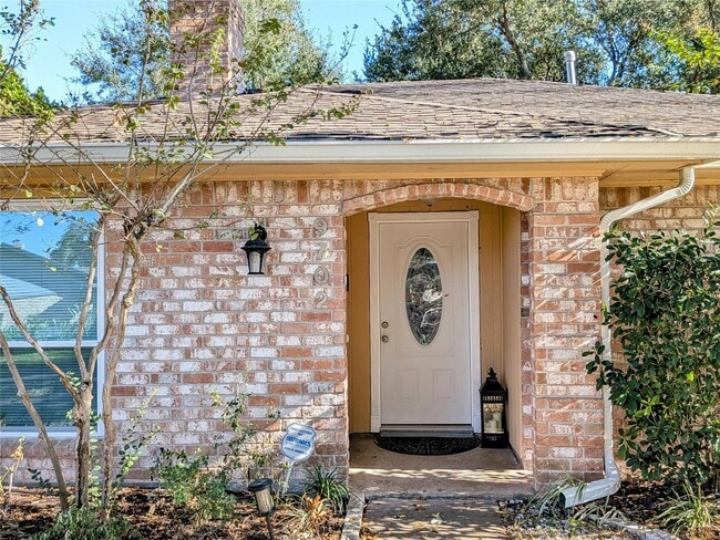 9702 Harrowgate Dr in Houston, TX - Building Photo - Building Photo