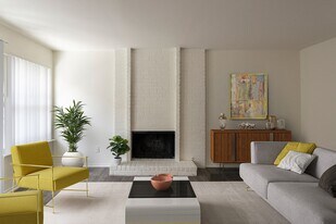 Preston Park in Dallas, TX - Building Photo