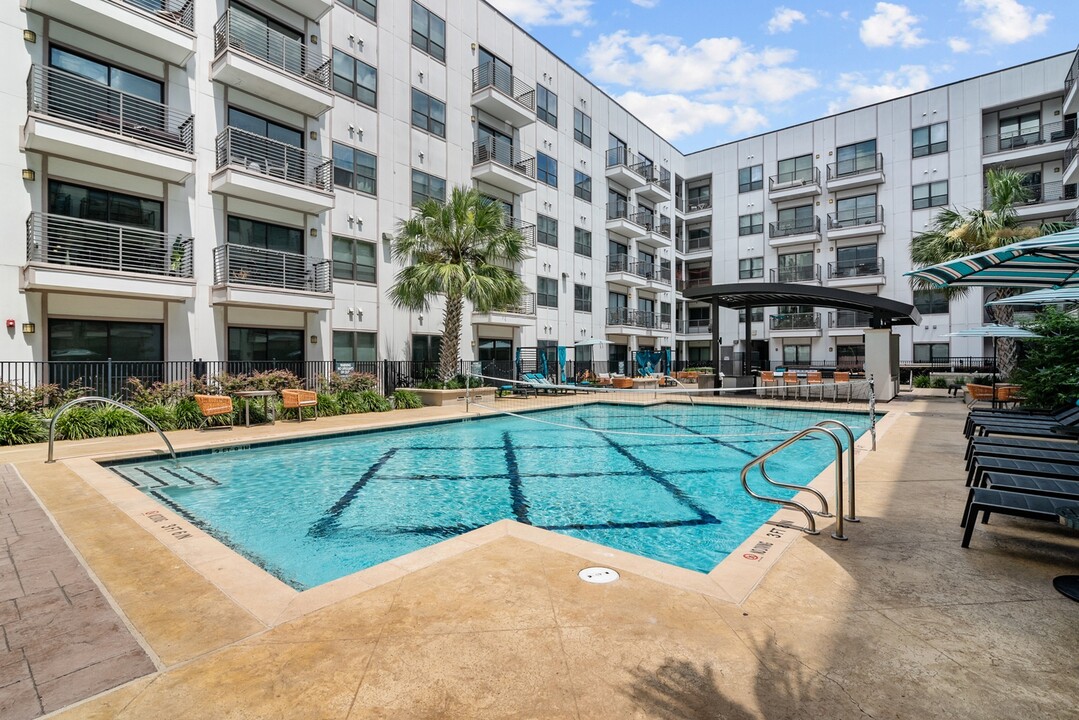 Heights West End in Houston, TX - Foto de edificio