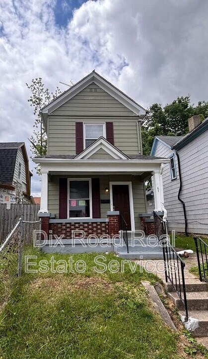 67 S McGee St in Dayton, OH - Building Photo