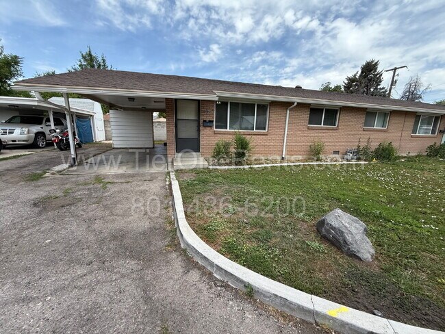 property at 2936 S Adams St