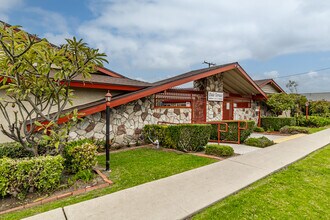 Dale Terrace in Buena Park, CA - Foto de edificio - Building Photo