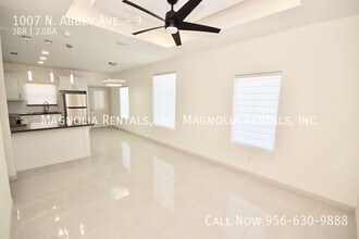 1007 N Abbey Ave, Unit 3 in Edinburg, TX - Foto de edificio - Building Photo