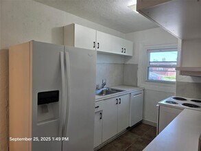 1751 NW 29th Terrace in Fort Lauderdale, FL - Building Photo - Building Photo