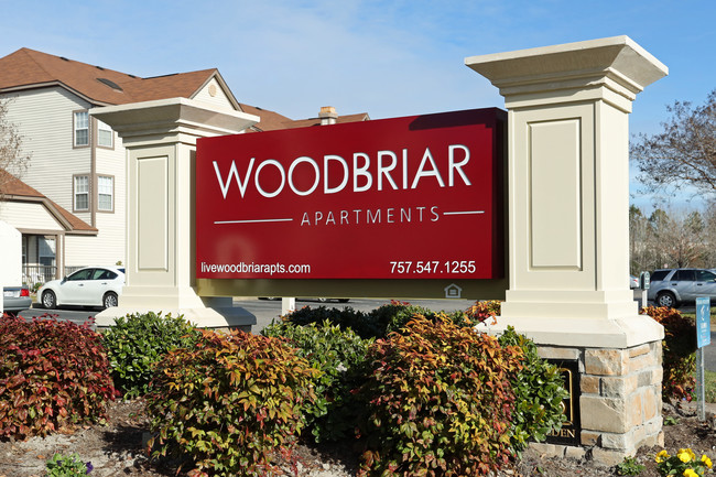 Woodbriar Apartments in Chesapeake, VA - Building Photo - Building Photo