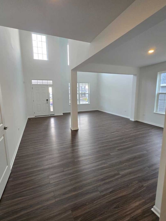 719 W Pt Wy in Oswego, IL - Building Photo - Building Photo