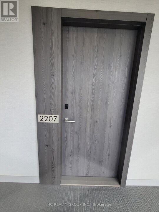 25 Richmond St E in Toronto, ON - Building Photo