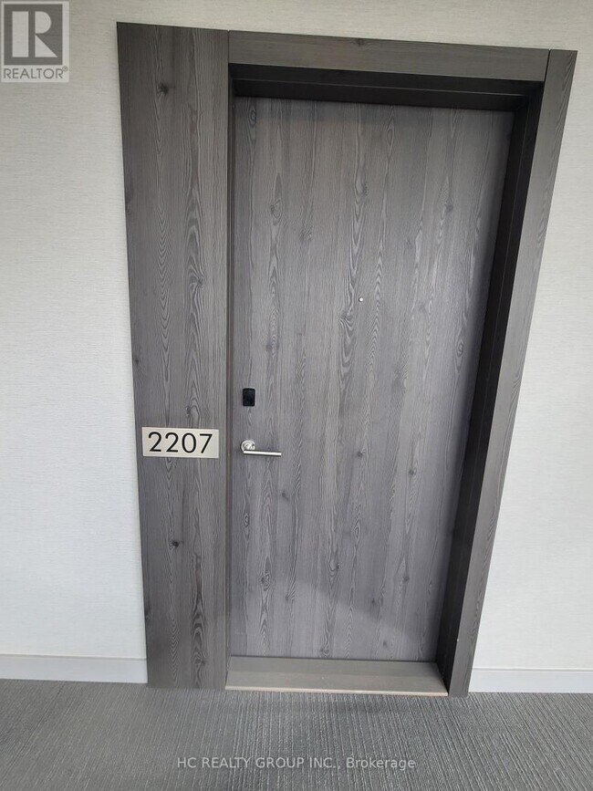 property at 25 Richmond St E