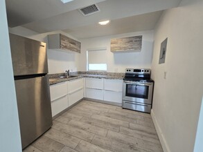 609 Euclid Ave, Unit #8 in Miami Beach, FL - Building Photo - Building Photo