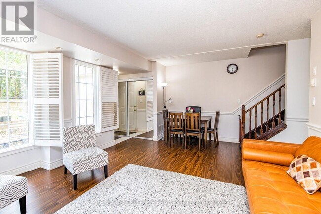 5 Everson Dr in Toronto, ON - Building Photo - Building Photo